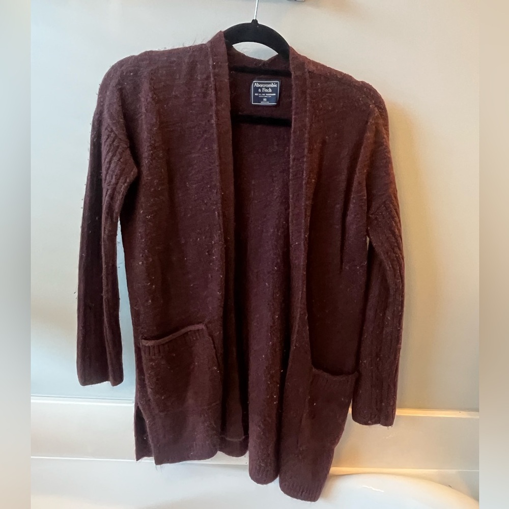 super soft abercrombie cardigan